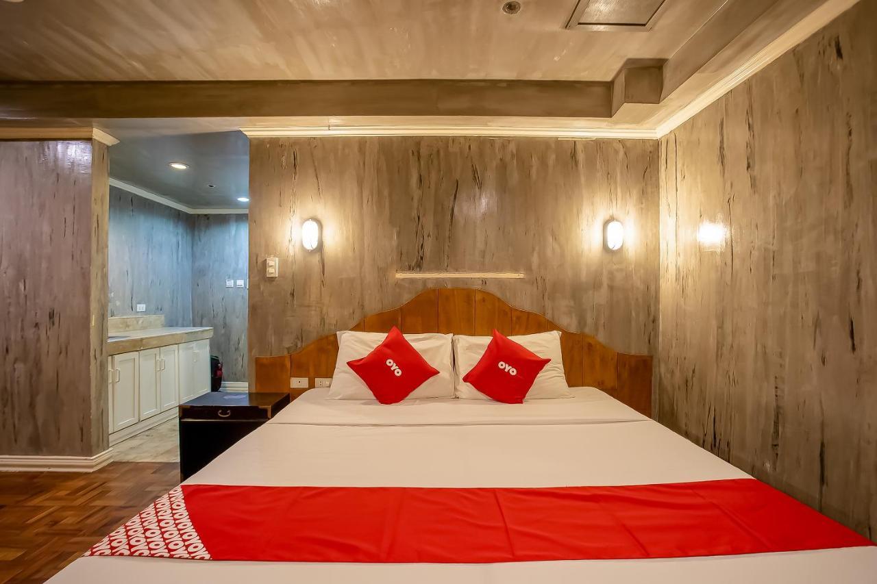 Oyo 821 Connector Hostel 马卡蒂 外观 照片