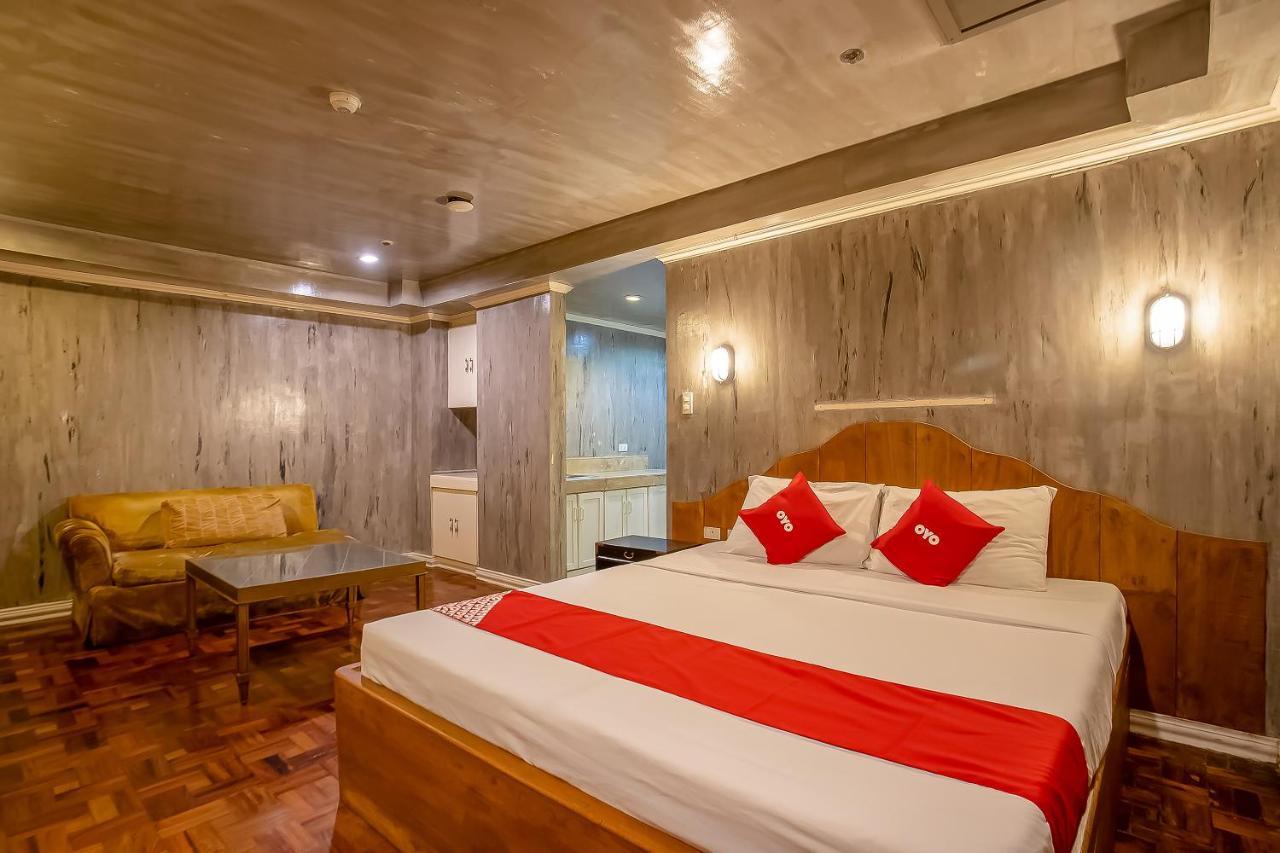 Oyo 821 Connector Hostel 马卡蒂 外观 照片