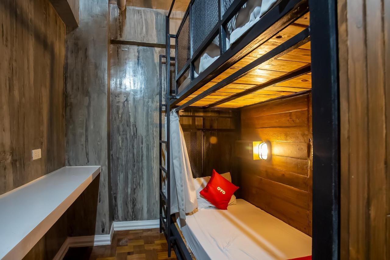 Oyo 821 Connector Hostel 马卡蒂 外观 照片