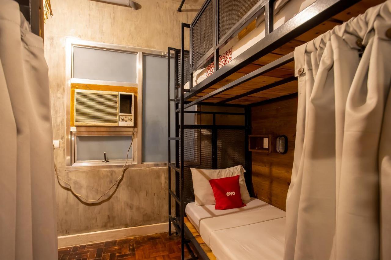 Oyo 821 Connector Hostel 马卡蒂 外观 照片