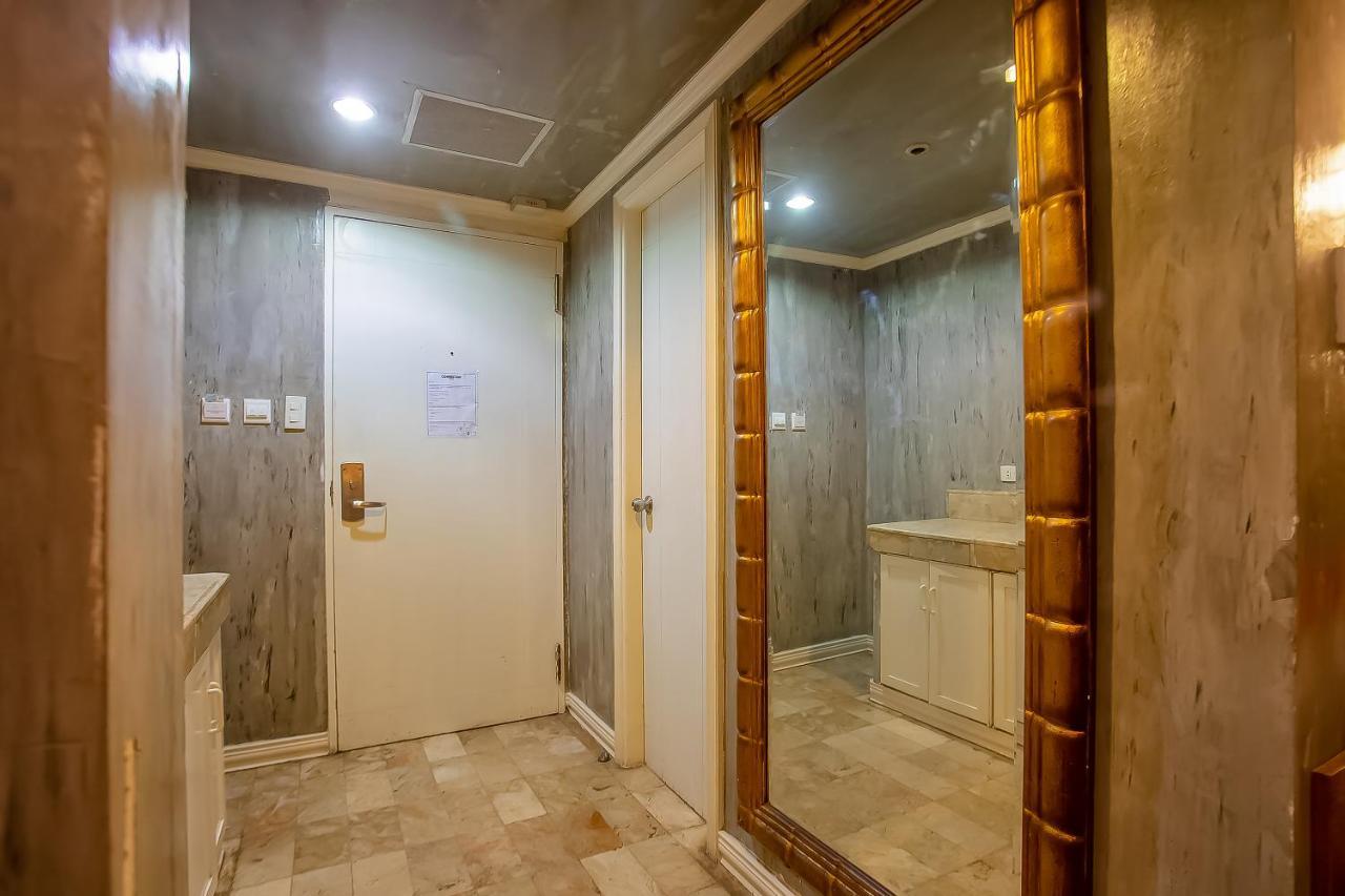 Oyo 821 Connector Hostel 马卡蒂 外观 照片