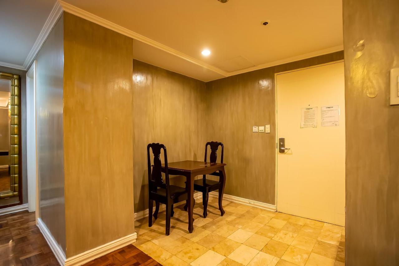 Oyo 821 Connector Hostel 马卡蒂 外观 照片