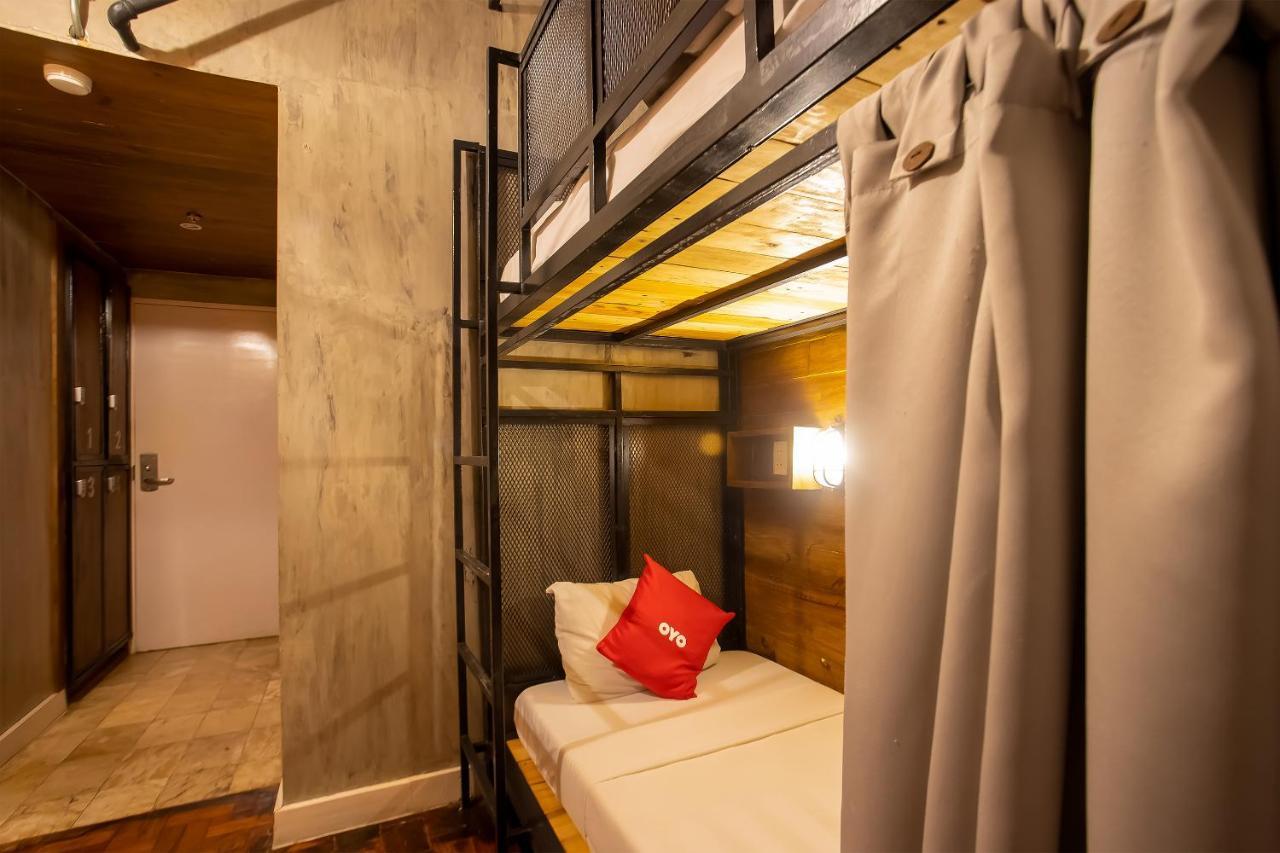 Oyo 821 Connector Hostel 马卡蒂 外观 照片