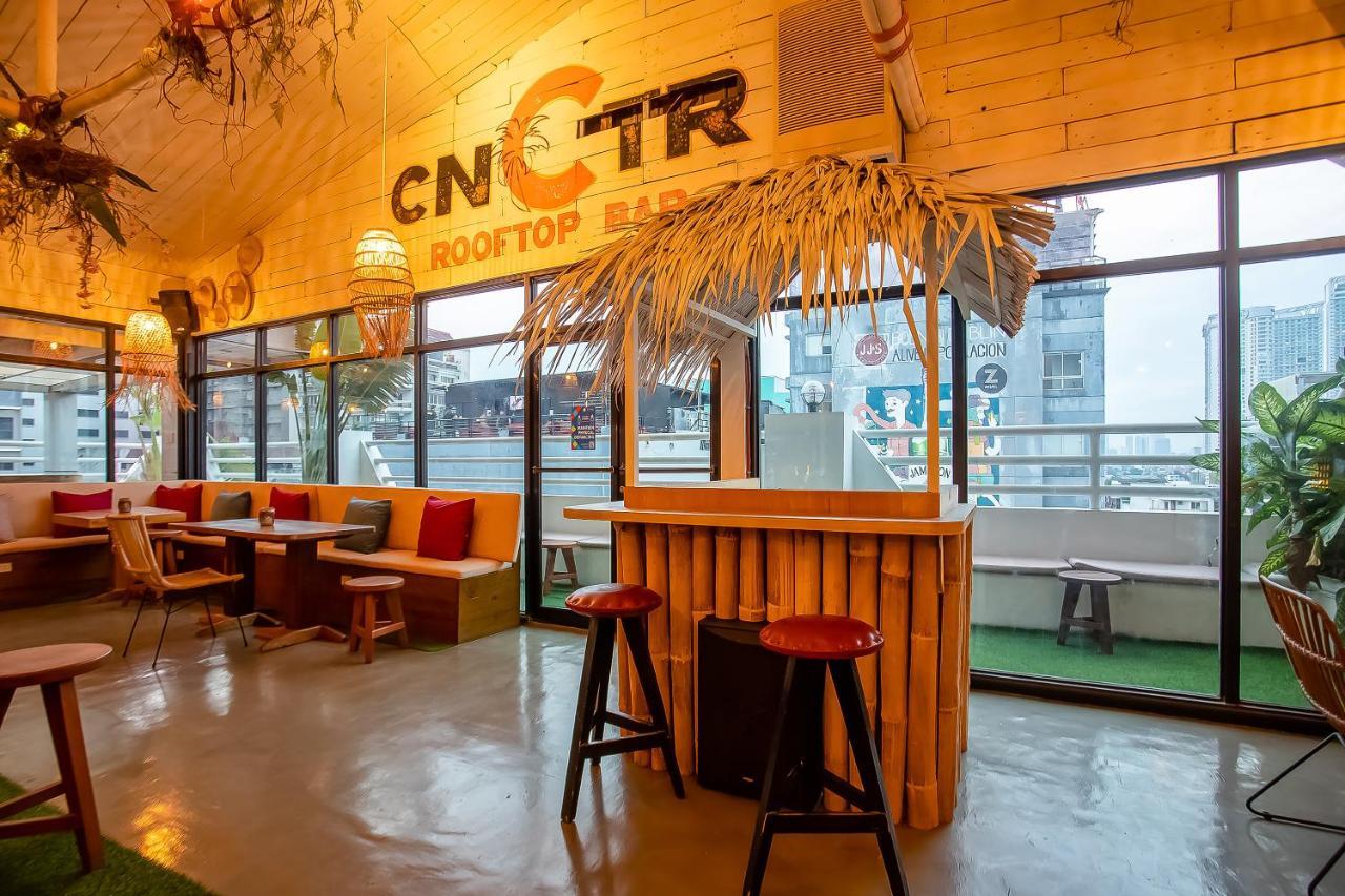 Oyo 821 Connector Hostel 马卡蒂 外观 照片